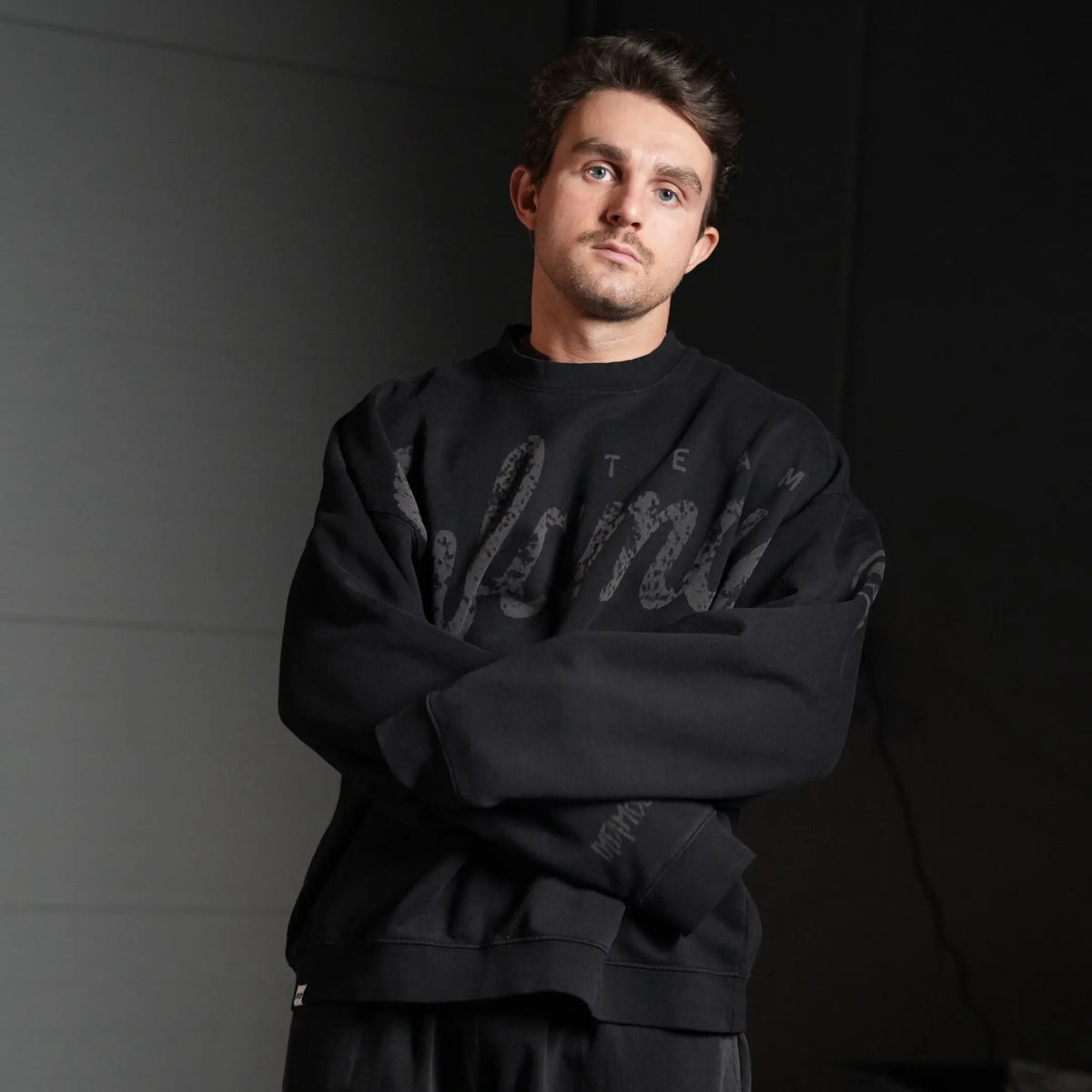 HERITAGE CREWNECK - SCRIPT / BLACK WASH Infamous Paintball