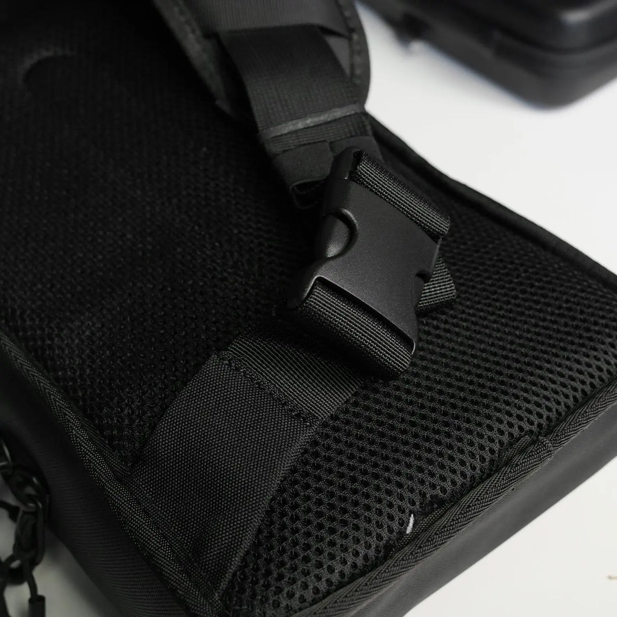 FNDN® TECH SLING BAG Infamous Paintball