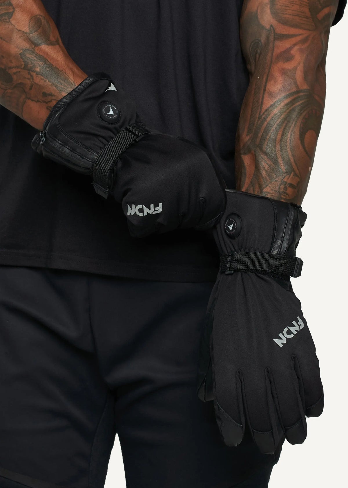 The FNDN G2 SnowPro Gloves FNDN